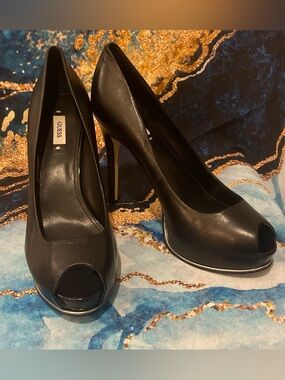 GUESS Black Soft Leather Peep-Toe Stiletto Pumps women’s size 9.5M